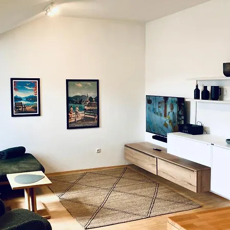 Alpengluehen Apartment *